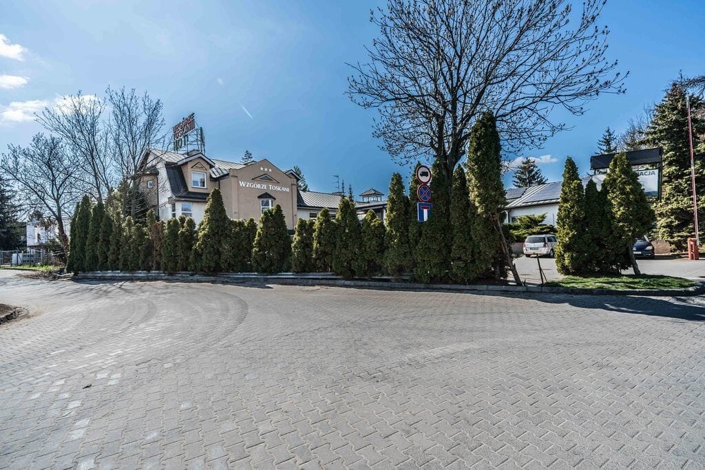 Lokal użytkowy  pokojowe na Sprzedaż