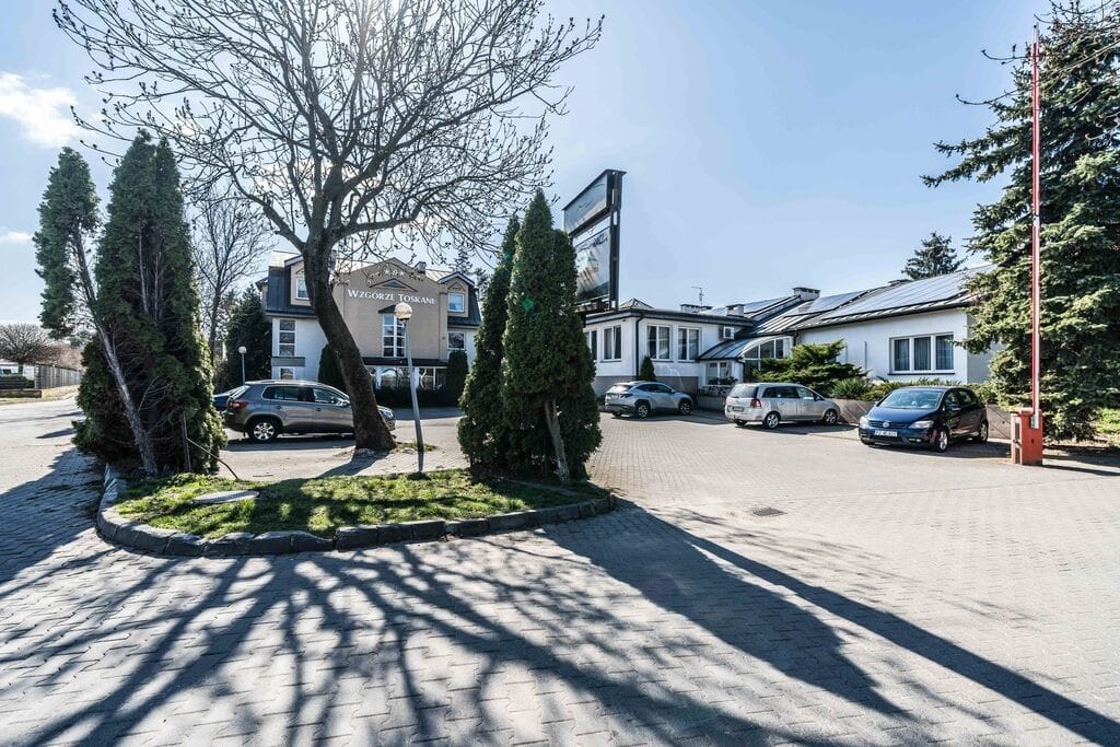 Lokal użytkowy  pokojowe na Sprzedaż