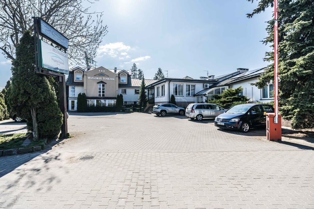 Lokal użytkowy  pokojowe na Sprzedaż