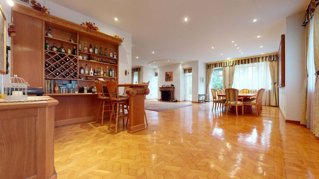 Dom 5 pokojowe na Sprzedaż