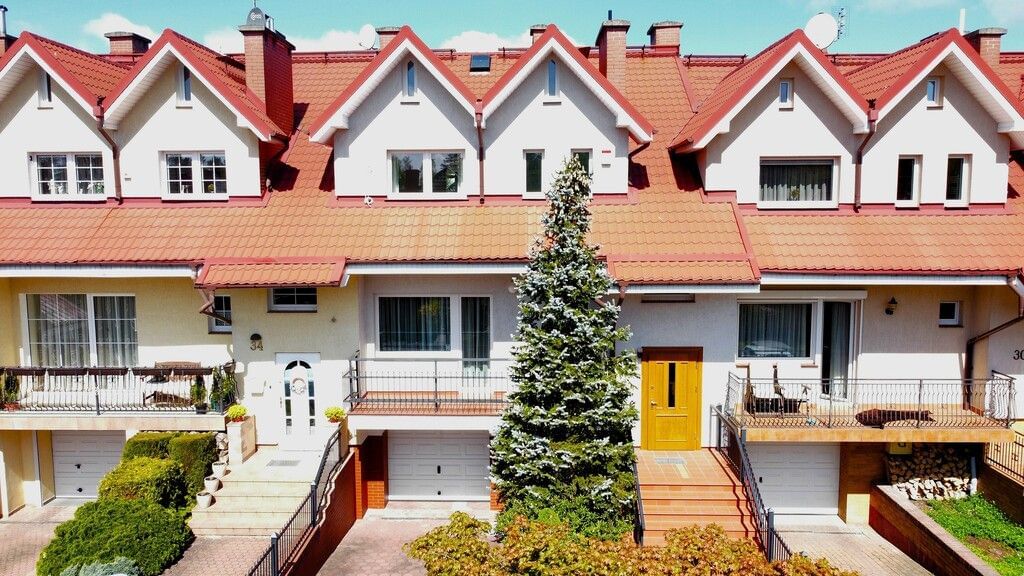 Dom 4 pokojowe na Sprzedaż