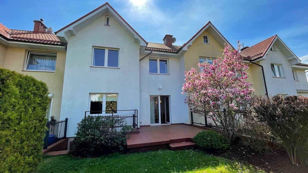 Dom 4 pokojowe na Sprzedaż