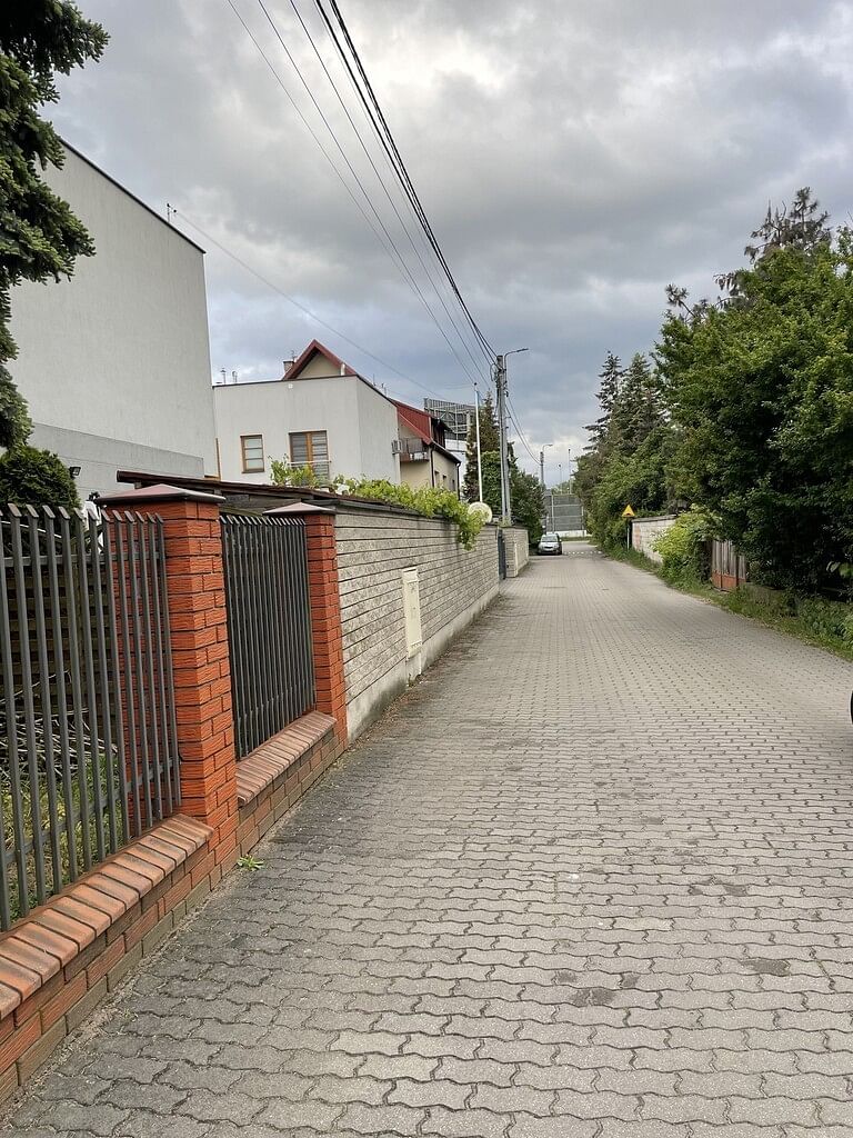 Działka  pokojowe na Sprzedaż