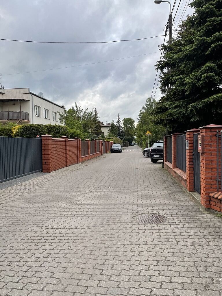 Działka  pokojowe na Sprzedaż