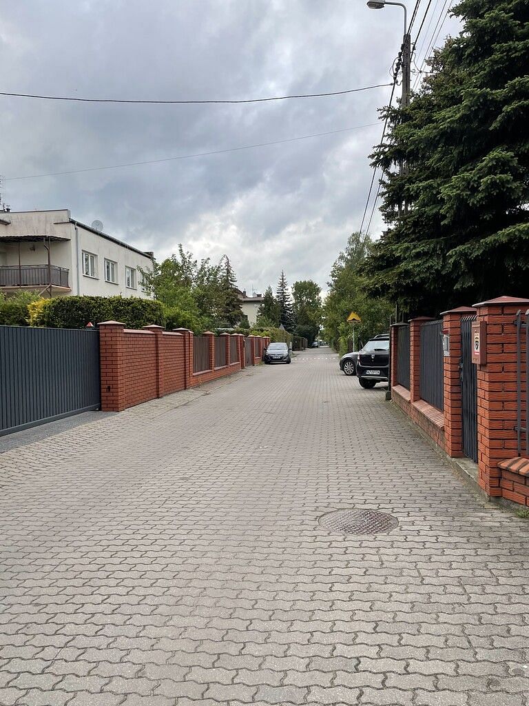 Działka  pokojowe na Sprzedaż