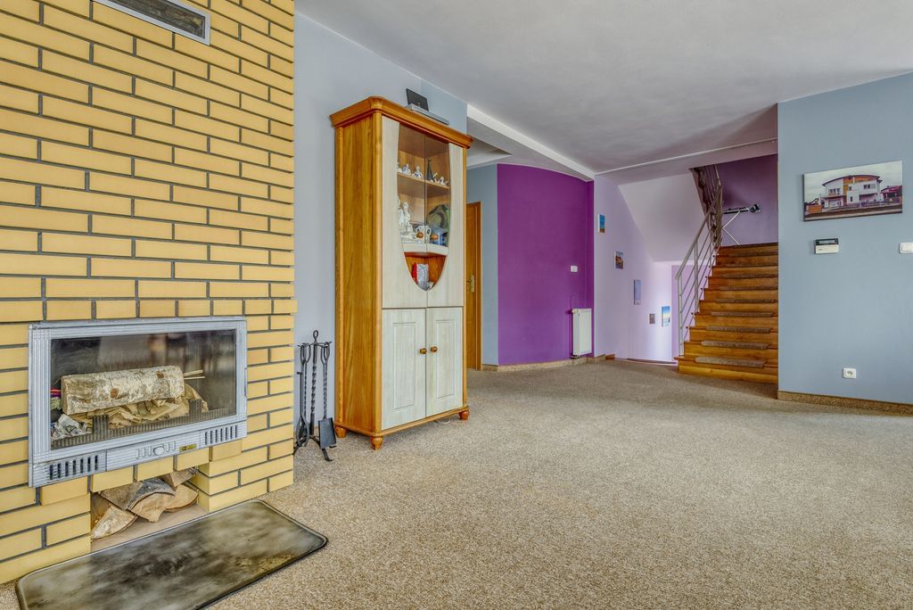 Dom 4 pokojowe na Sprzedaż