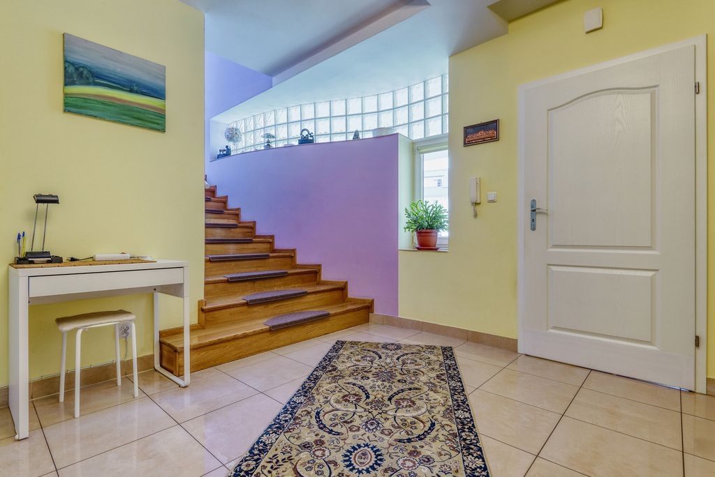 Dom 4 pokojowe na Sprzedaż