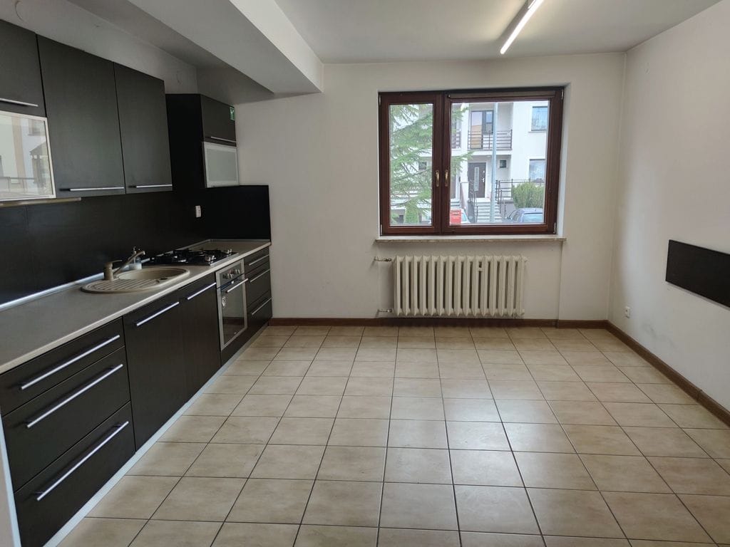 Dom 8 pokojowe na Wynajem