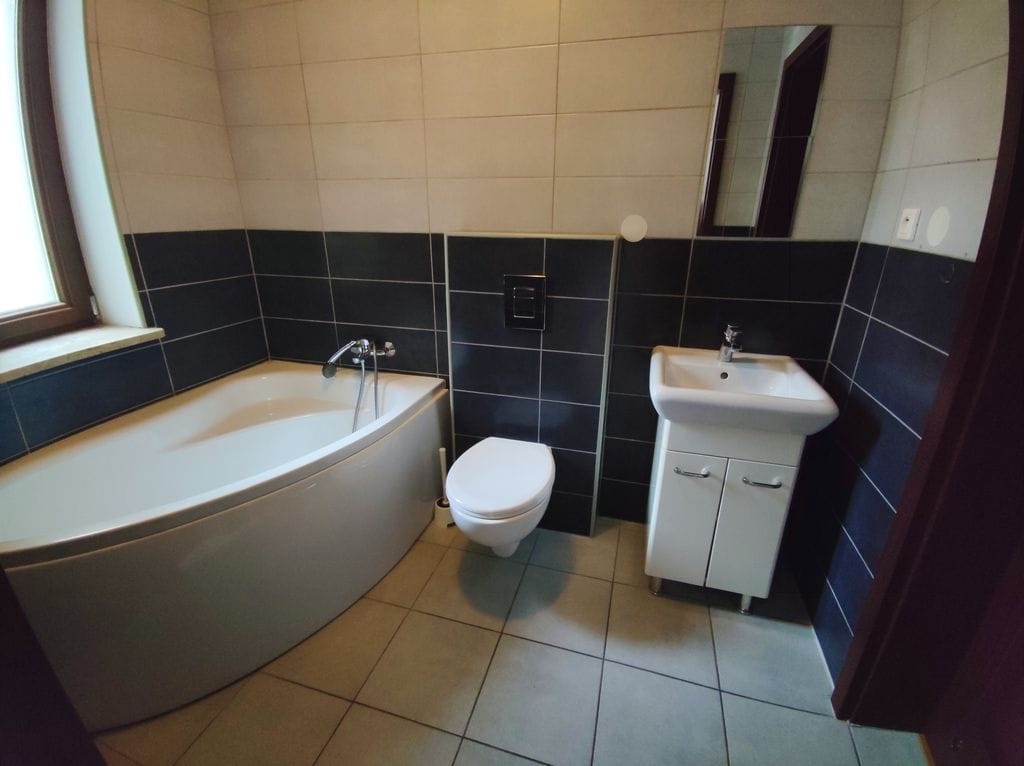 Dom 8 pokojowe na Wynajem