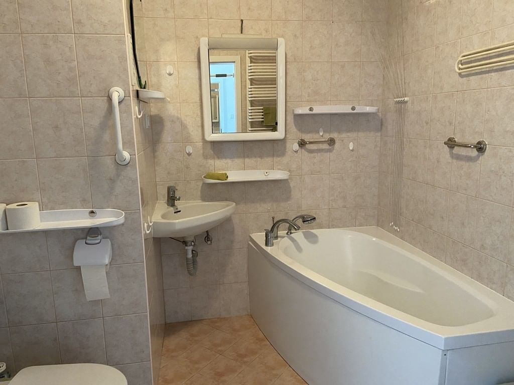 Lokal użytkowy  pokojowe na Wynajem