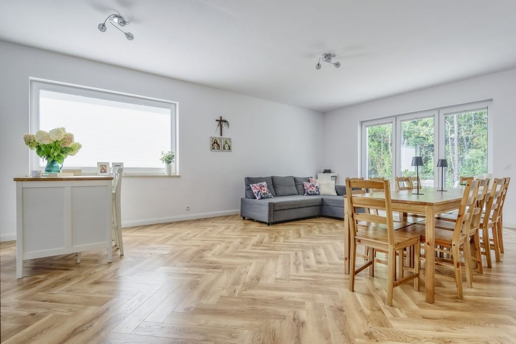 Dom 4 pokojowe na Sprzedaż