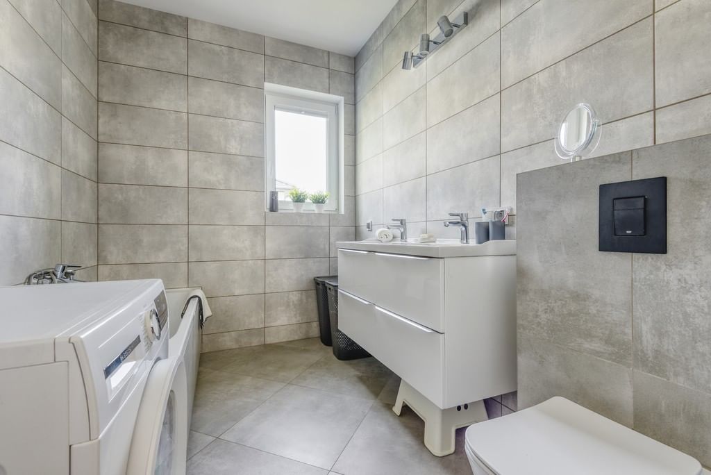 Dom 4 pokojowe na Sprzedaż