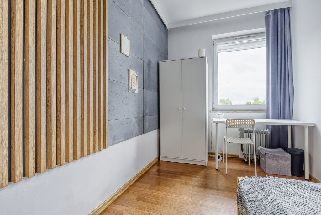 Mieszkanie 4 pokojowe na Sprzedaż