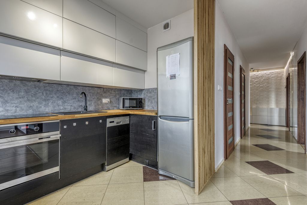 Mieszkanie 4 pokojowe na Sprzedaż