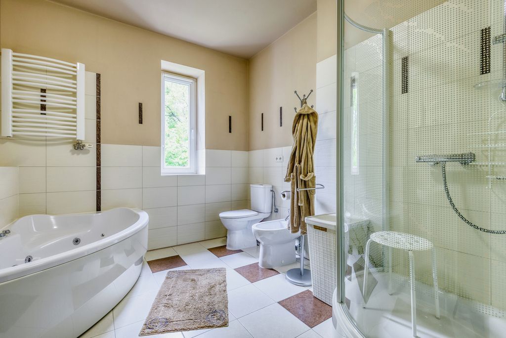 Dom 4 pokojowe na Sprzedaż