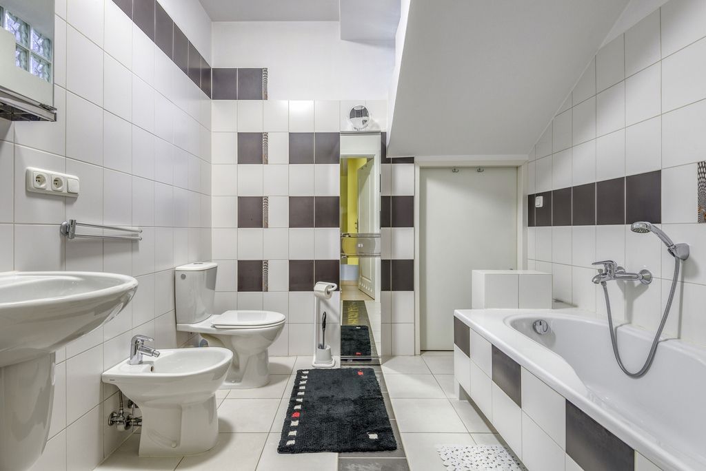 Dom 4 pokojowe na Sprzedaż