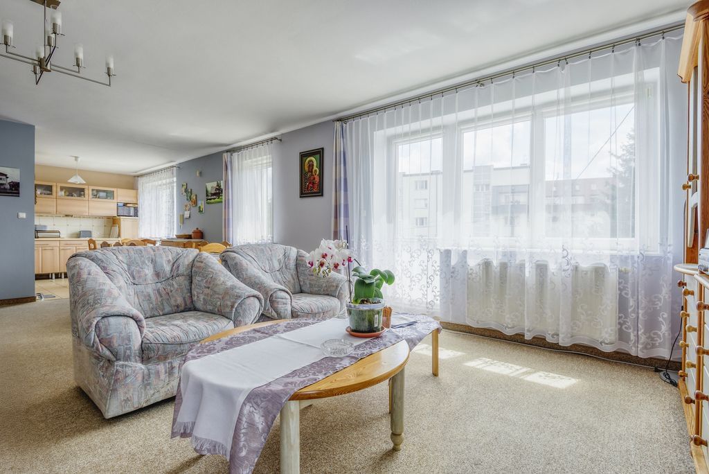 Dom 4 pokojowe na Sprzedaż