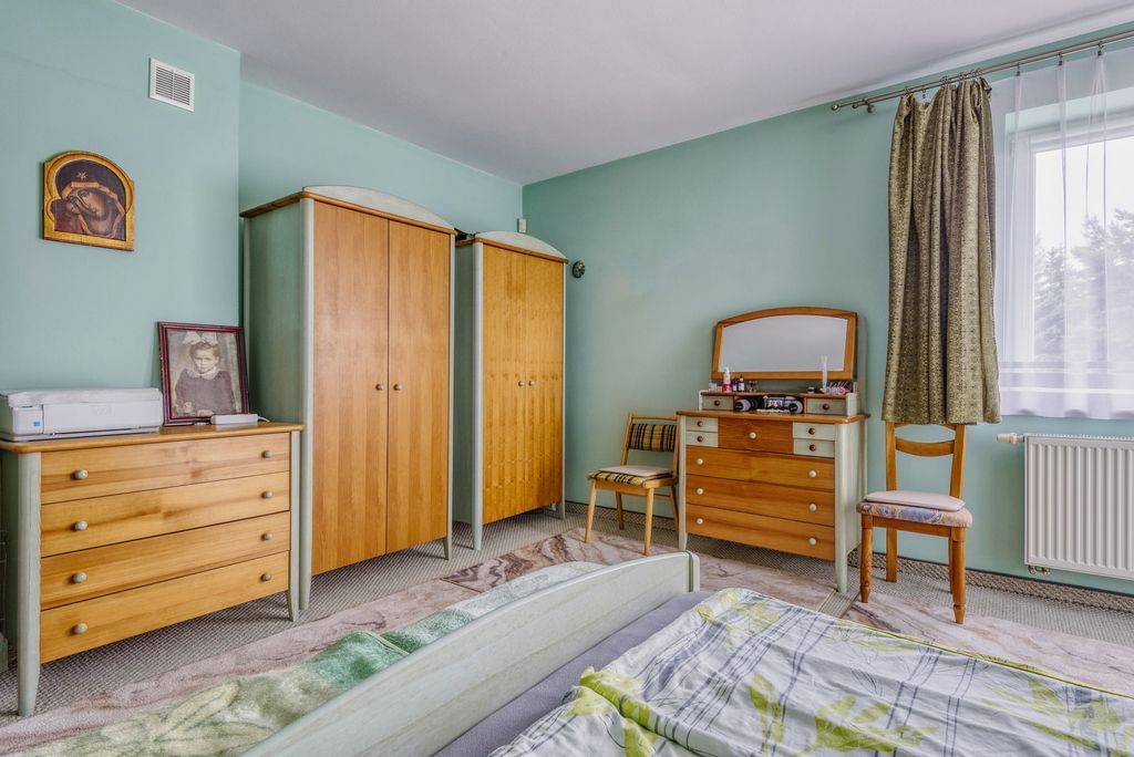 Dom 4 pokojowe na Sprzedaż