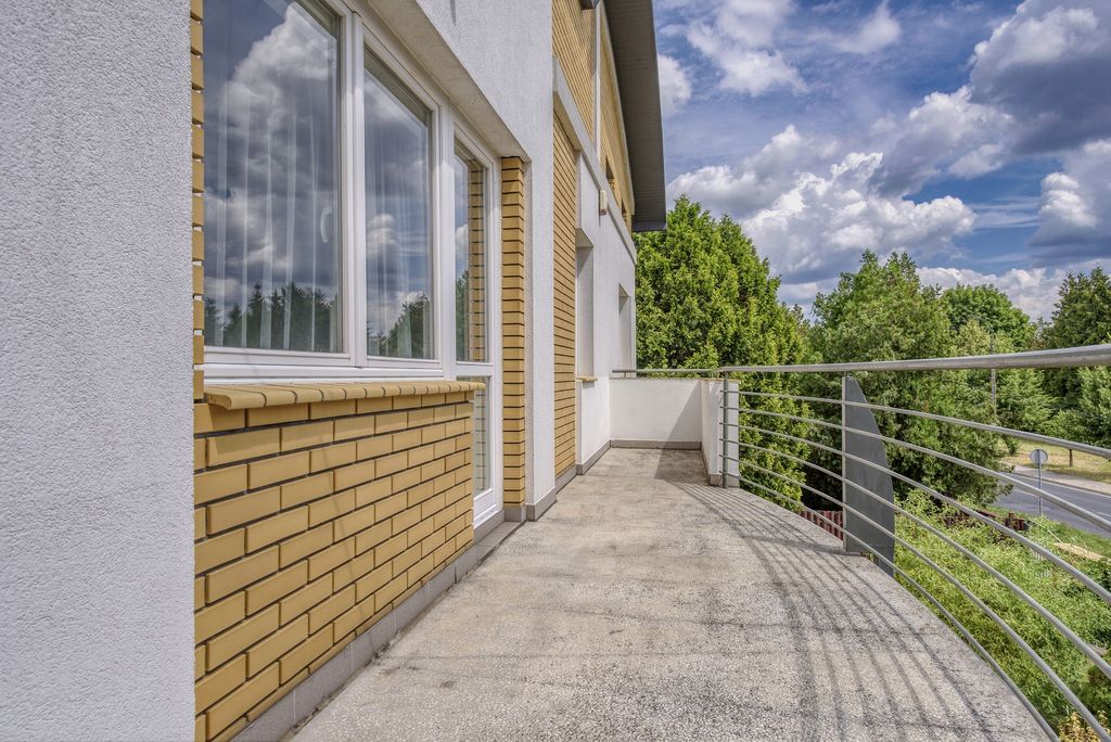 Dom 4 pokojowe na Sprzedaż