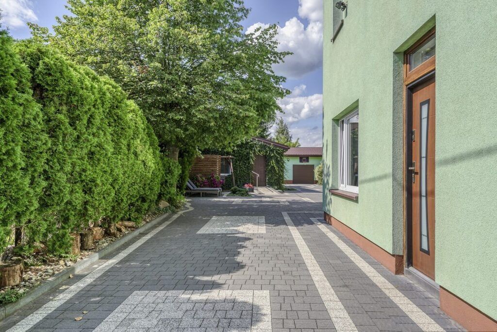 Dom 8 pokojowe na Sprzedaż