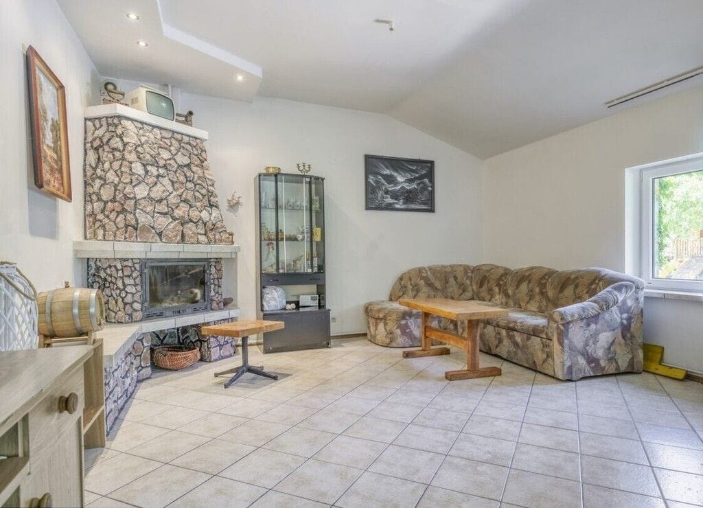 Dom 8 pokojowe na Sprzedaż