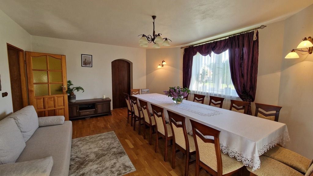 Dom 6 pokojowe na Sprzedaż