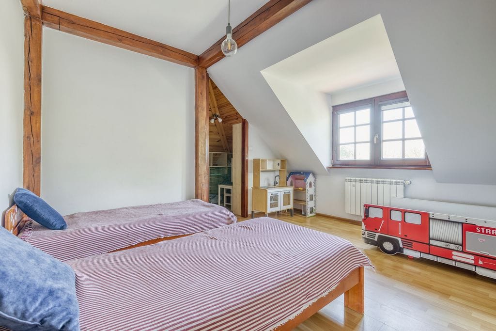 Dom 8 pokojowe na Sprzedaż