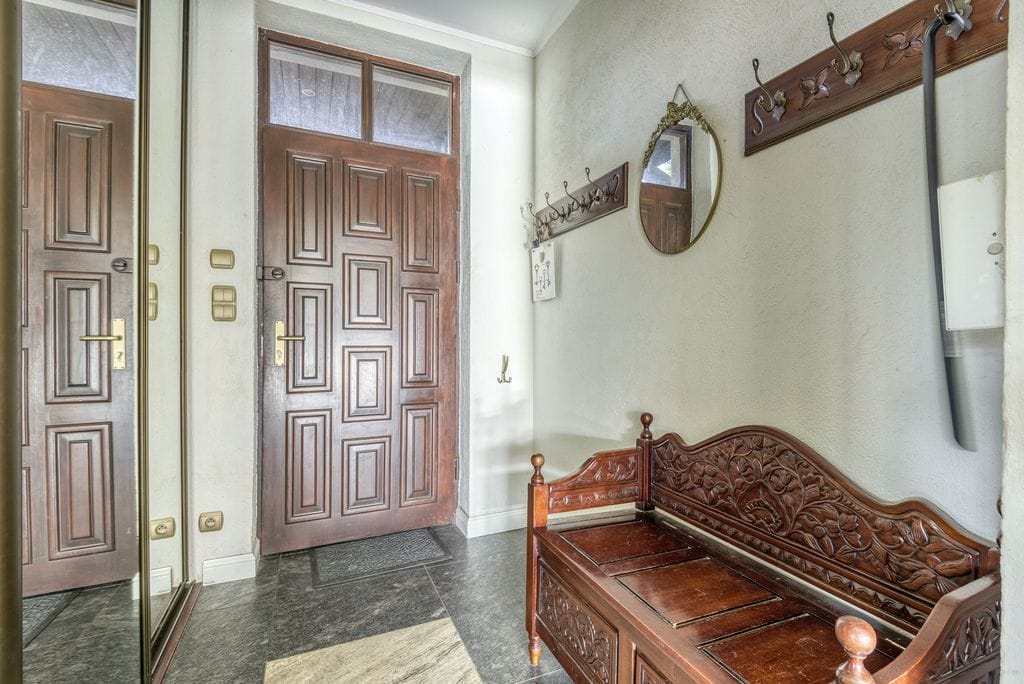 Dom 8 pokojowe na Sprzedaż