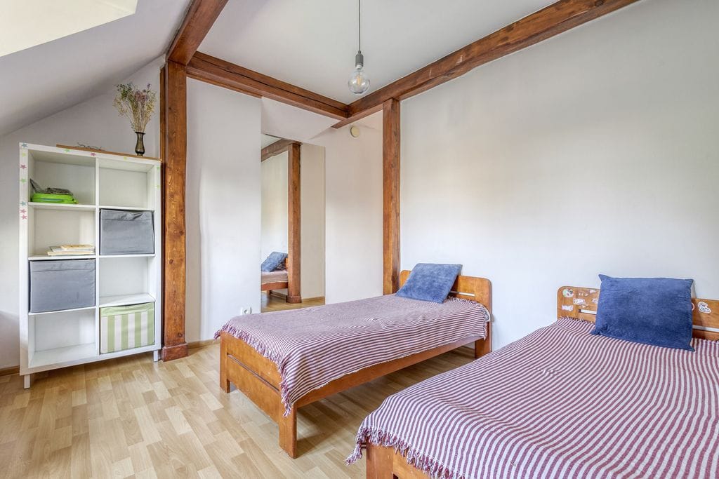 Dom 8 pokojowe na Sprzedaż