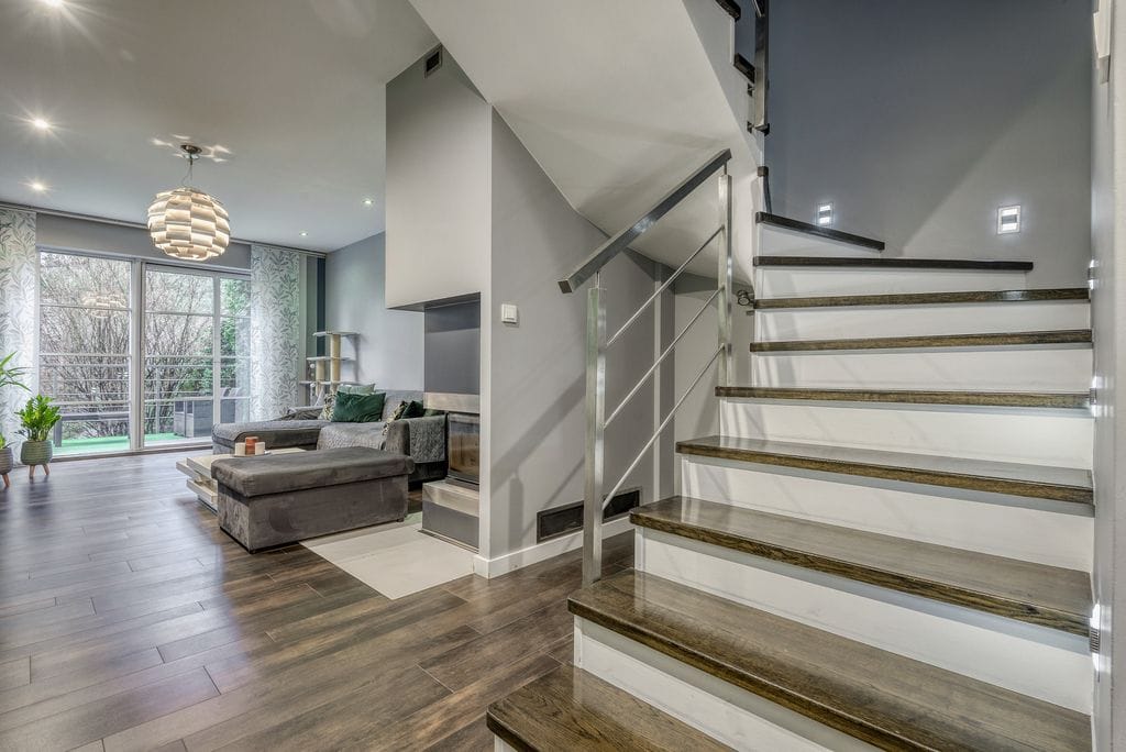 Dom 4 pokojowe na Sprzedaż