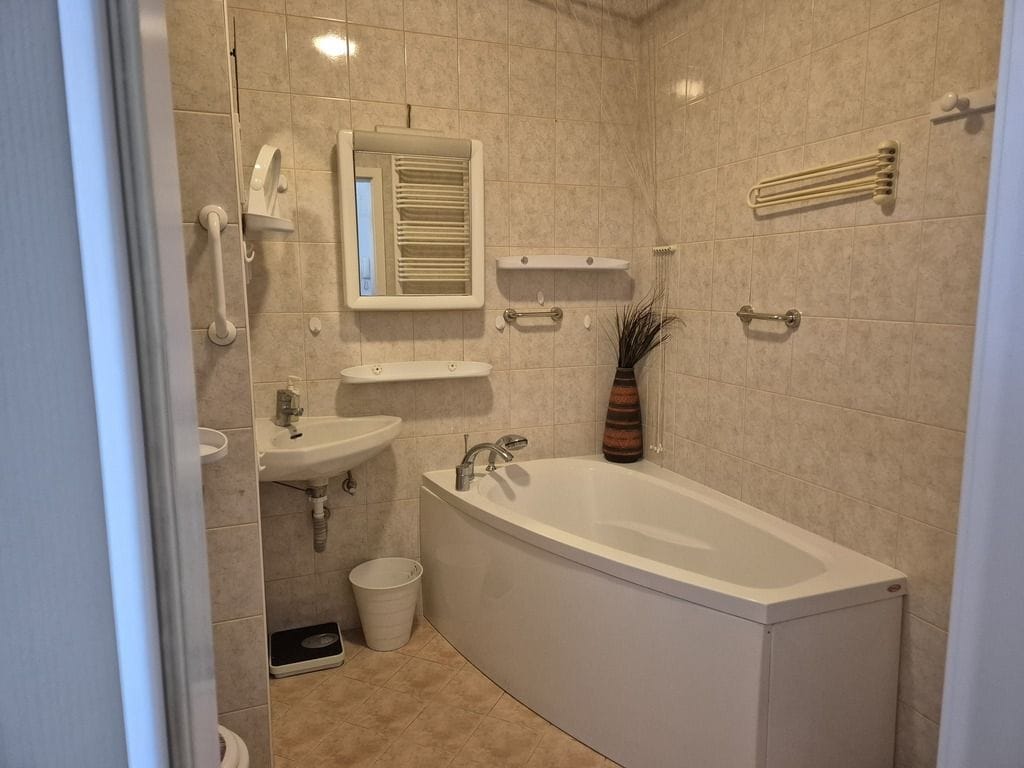 Lokal użytkowy  pokojowe na Wynajem