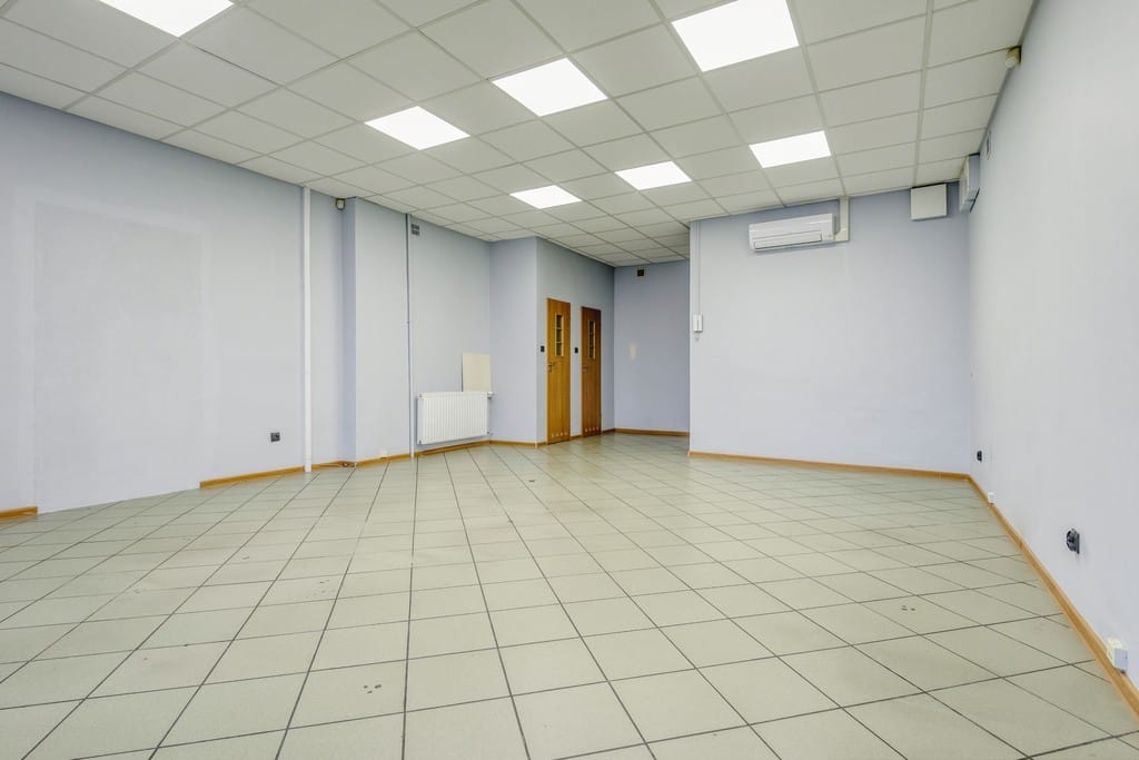 Lokal użytkowy  pokojowe na Sprzedaż