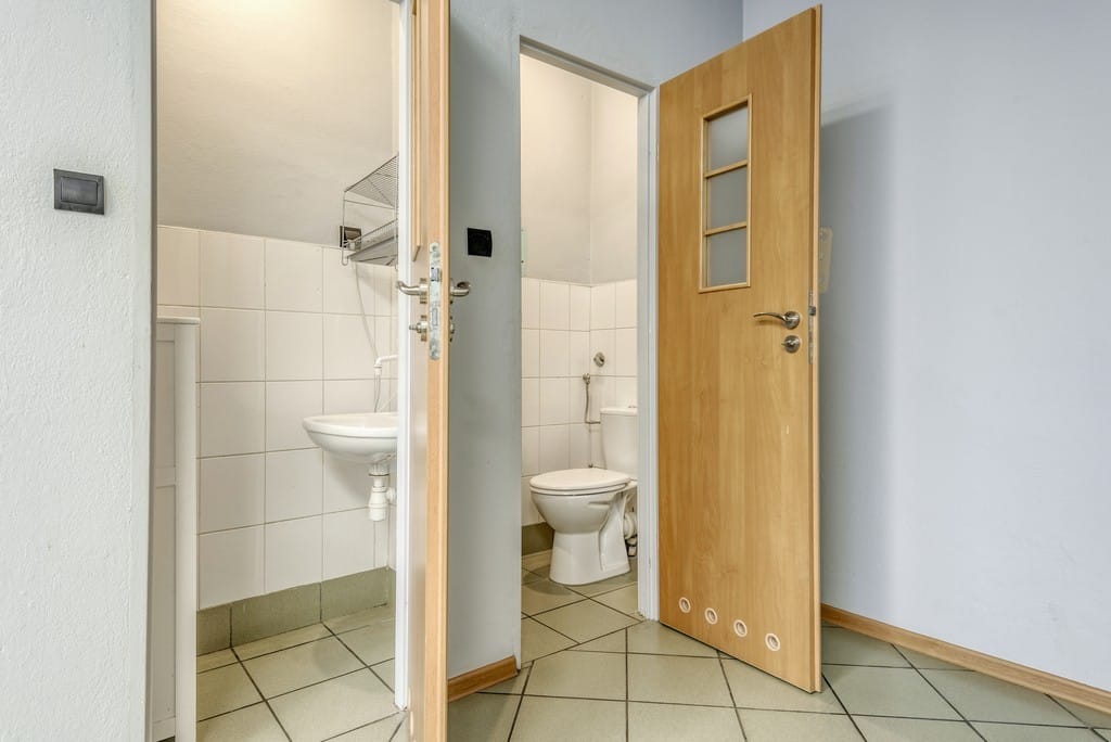 Lokal użytkowy  pokojowe na Sprzedaż