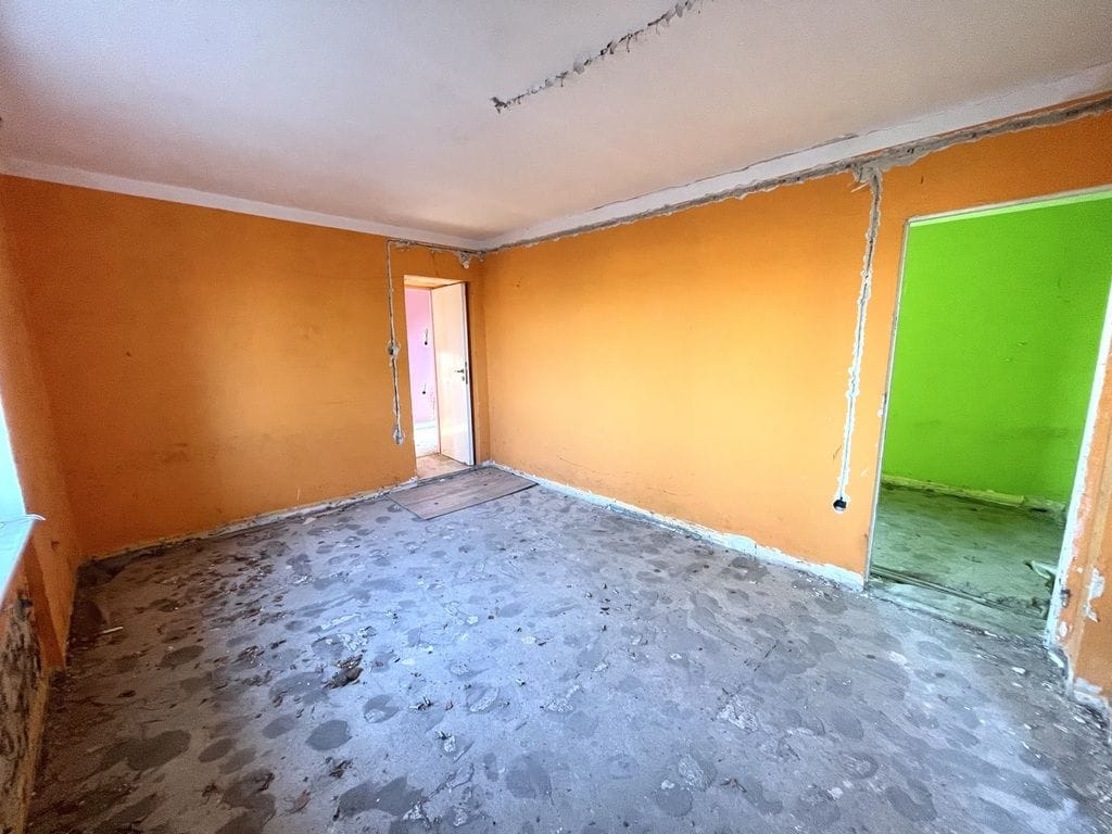 Dom 6 pokojowe na Sprzedaż