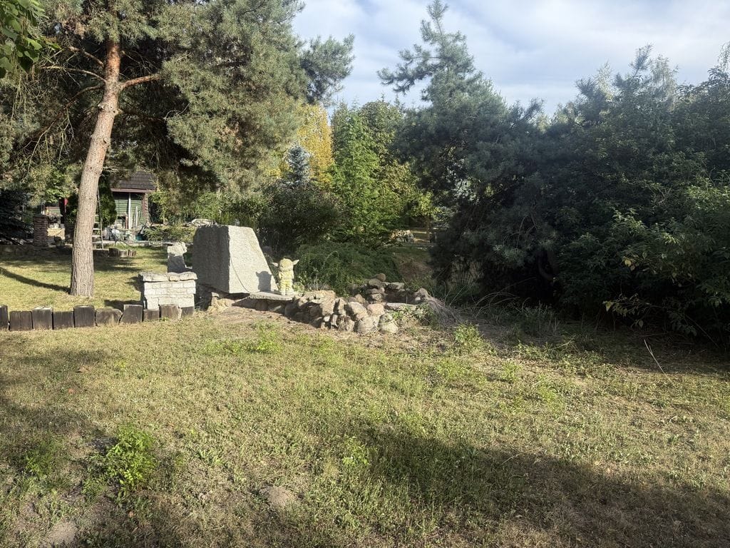 Działka  pokojowe na Sprzedaż