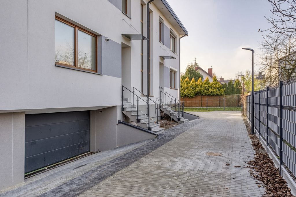 Dom 4 pokojowe na Sprzedaż