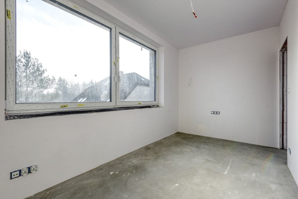 Dom 4 pokojowe na Sprzedaż