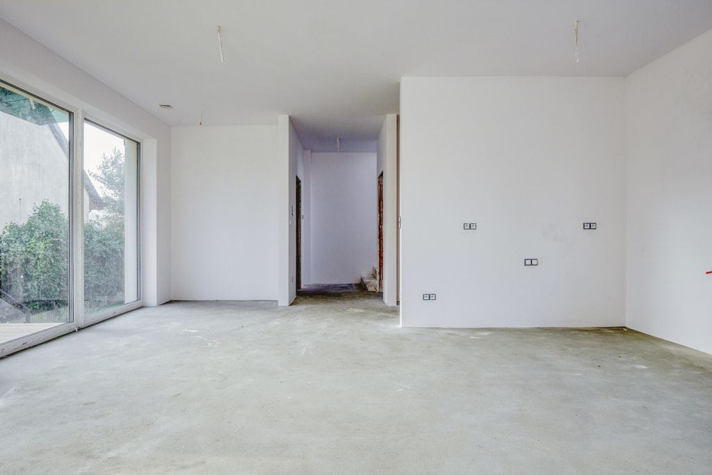 Dom 4 pokojowe na Sprzedaż