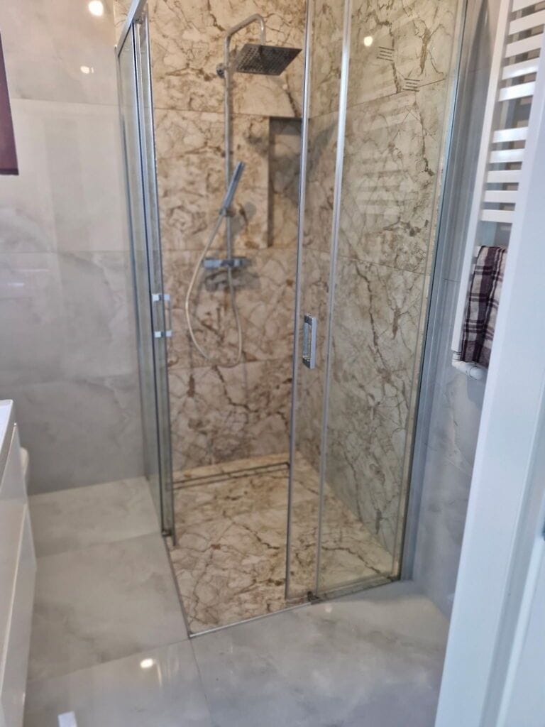 Dom 7 pokojowe na Sprzedaż