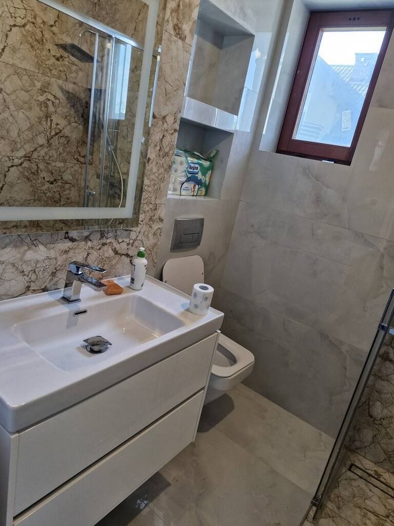 Dom 7 pokojowe na Sprzedaż