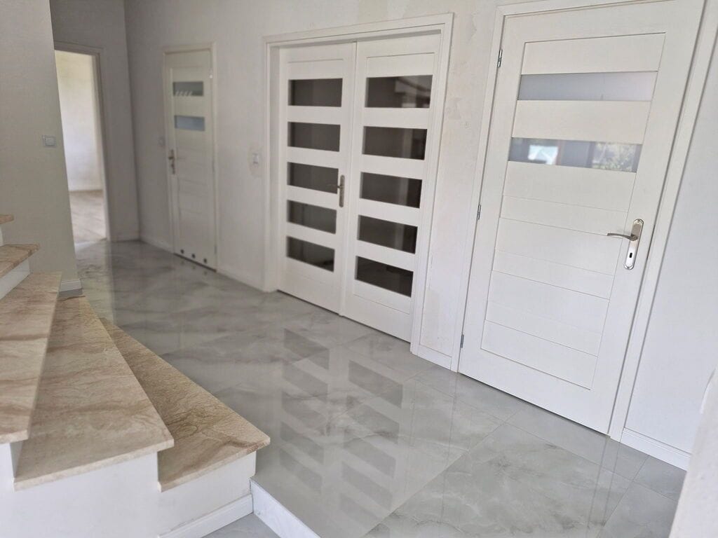 Dom 7 pokojowe na Sprzedaż