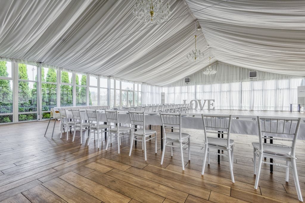 Lokal użytkowy  pokojowe na Sprzedaż