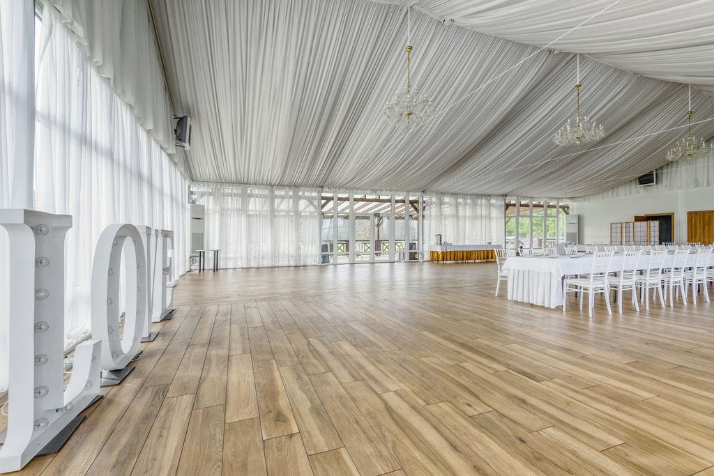 Lokal użytkowy  pokojowe na Sprzedaż