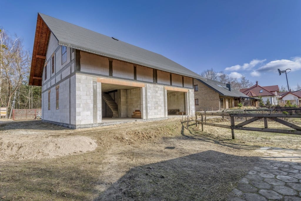 Dom 8 pokojowe na Sprzedaż