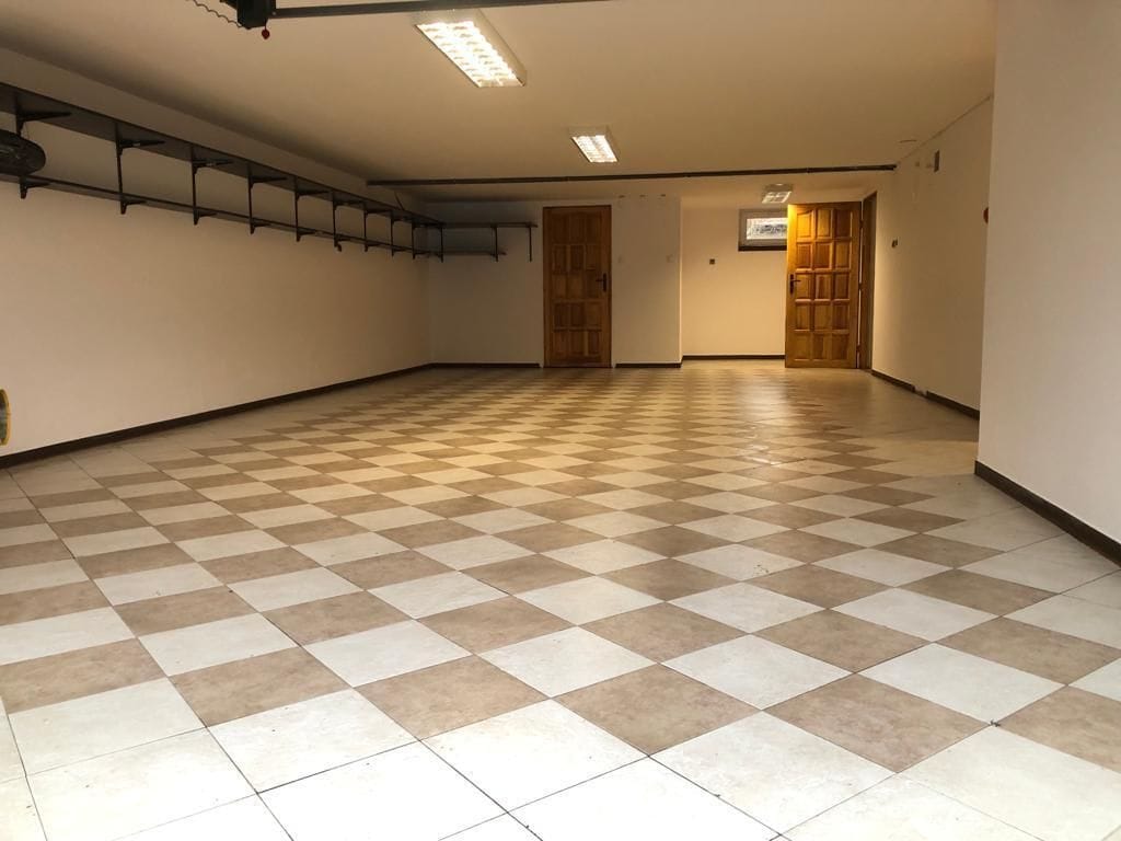 Dom 8 pokojowe na Sprzedaż