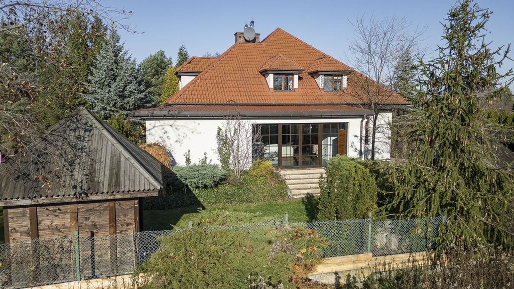 Dom 8 pokojowe na Sprzedaż