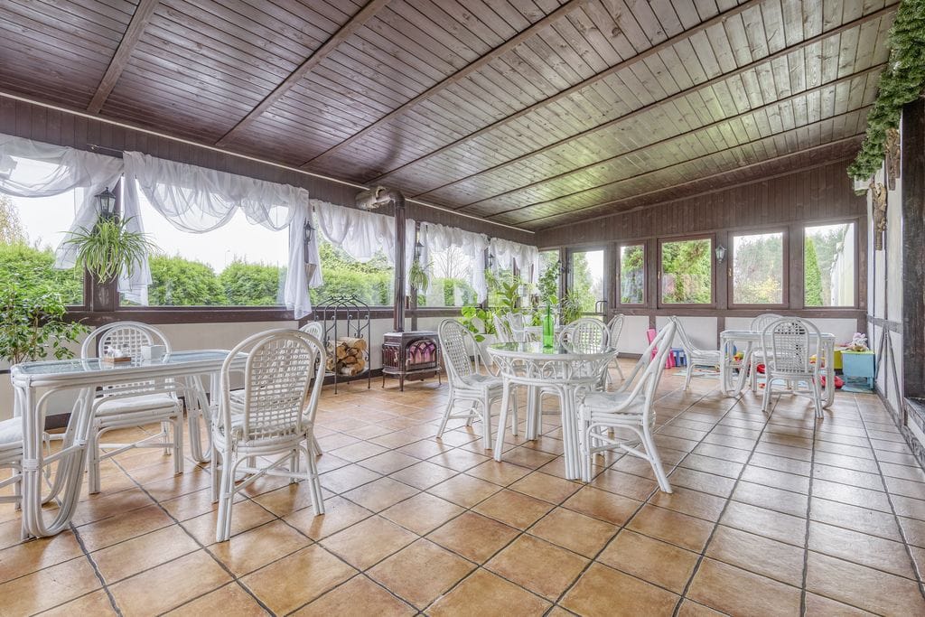 Lokal użytkowy  pokojowe na Sprzedaż