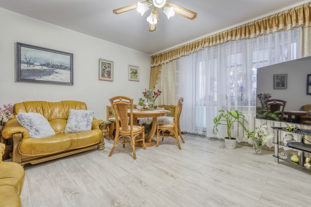 Mieszkanie 4 pokojowe na Sprzedaż