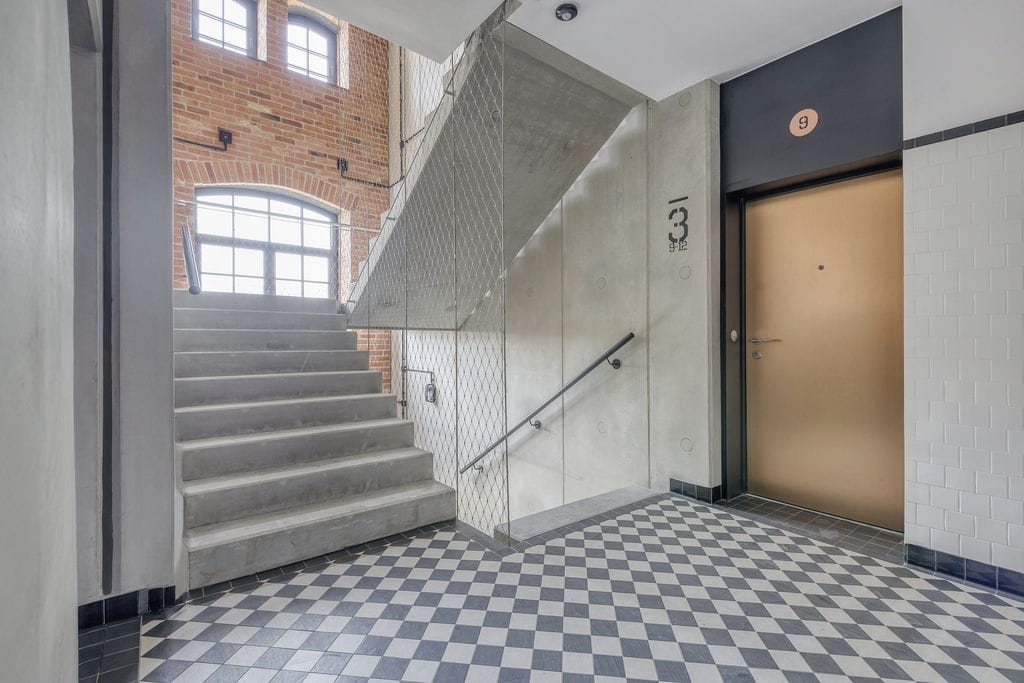 Mieszkanie 4 pokojowe na Sprzedaż