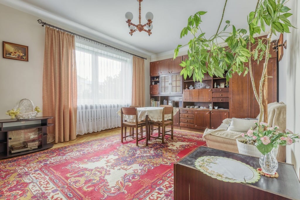 Dom 6 pokojowe na Sprzedaż